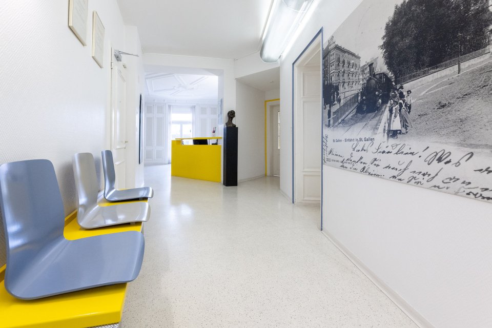 Einblick in die Zahnarztpraxis am Rosenberg in St. Gallen